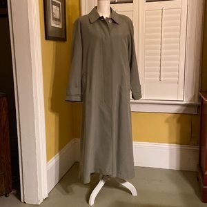 Vintage Burberry twill raincoat size 12